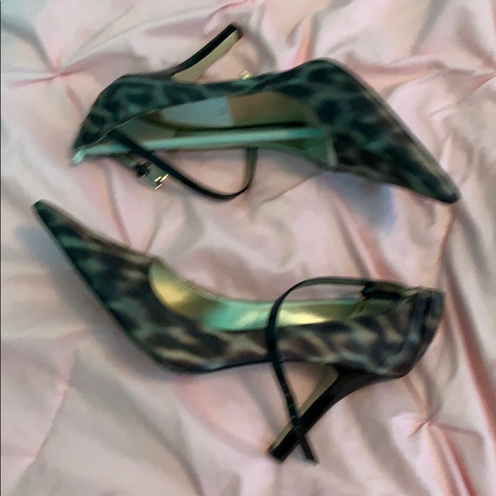 Nine West size 8.5 ladies heels - Picture 3 of 7